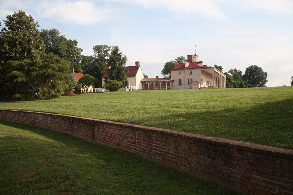 Morning walk at Mount Vernon, photo 9 of 52