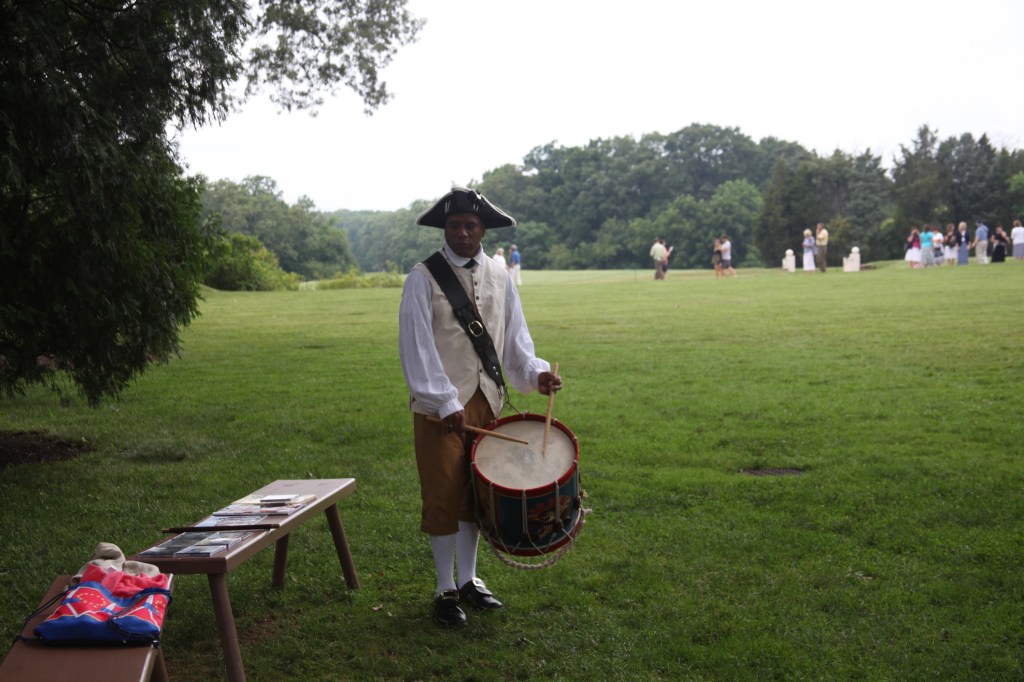 Morning walk at Mount Vernon, photo 45 of 52